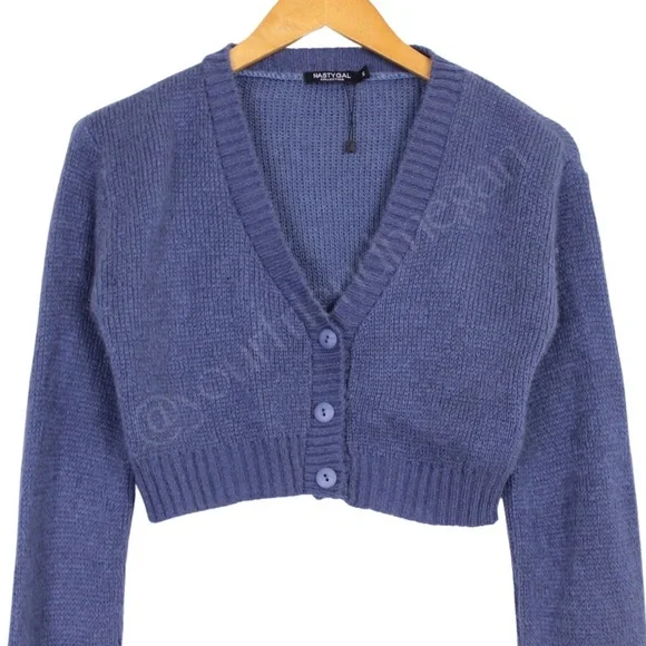 Nasty Gal Knit The Floor V-Neck Cropped Cardigan - Picture 2 of 12